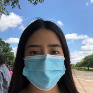 Meet your Posher, Daniela